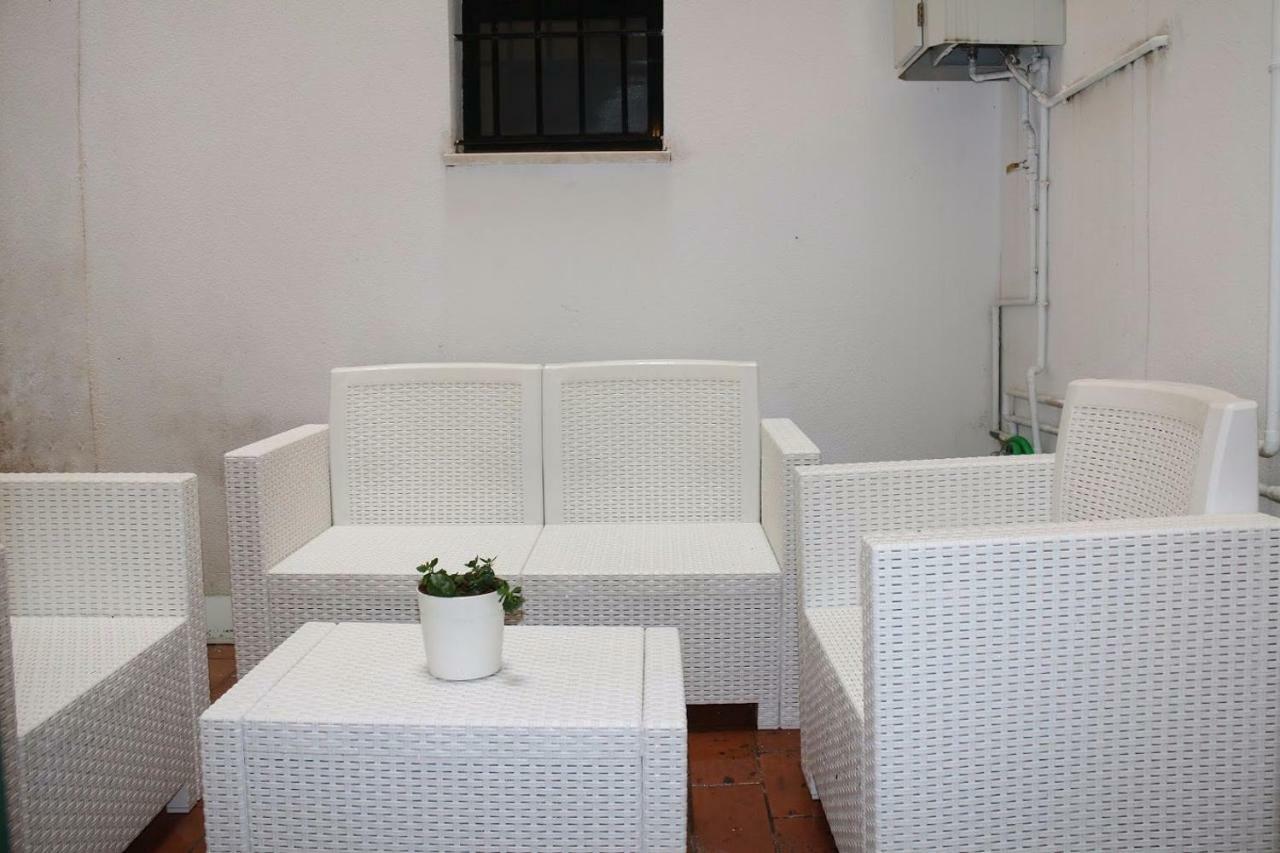 Apartamentos RG Triana, calle Castilla con PATIO Sevilla Exterior foto